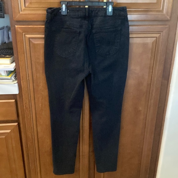 Chico's Black Straight Leg Jeans Classic Style - Picture 2 of 6